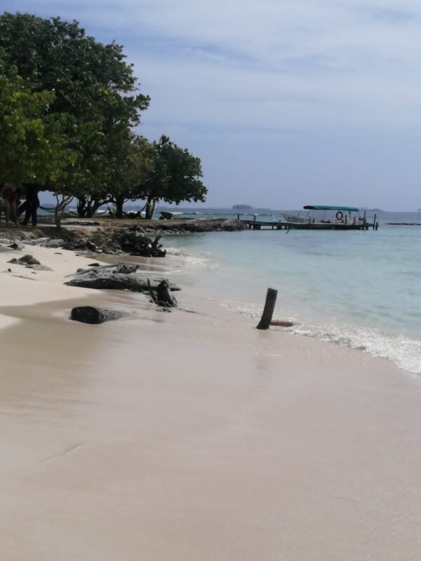 Spend 1 or two nights in San Blas in special package deals